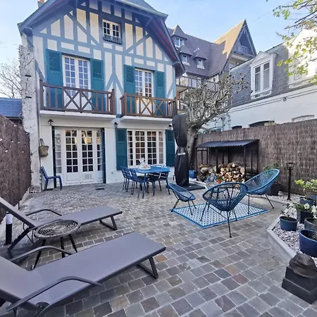 Villa Normande - Les Crapauds Fous - Proximite Centre Ville Et Plage Deauville Exterior photo